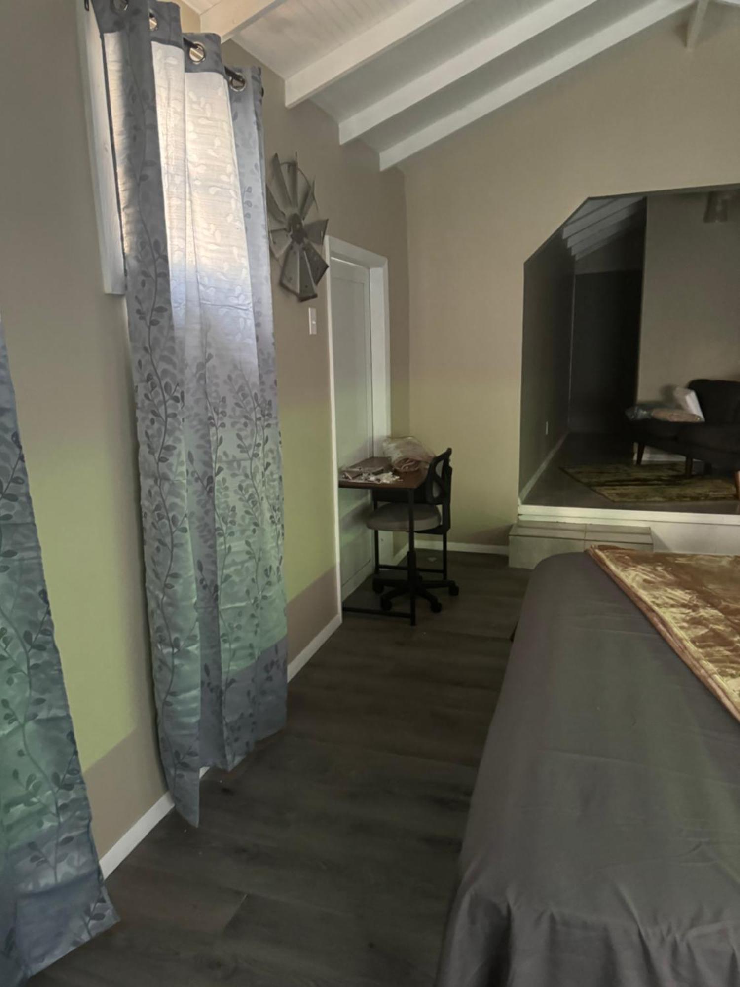 Jj Guest House Branns Hamlet Екстериор снимка