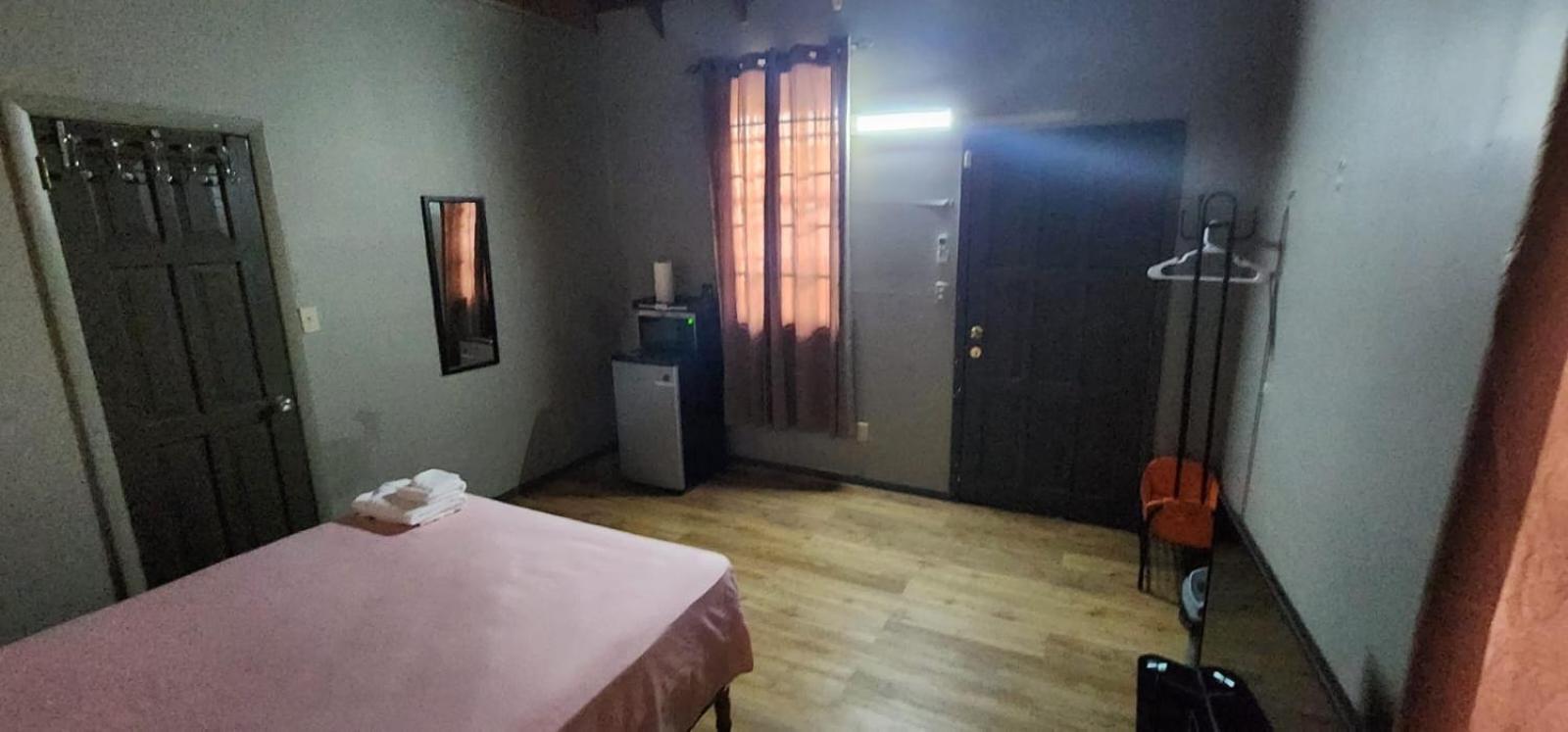 Jj Guest House Branns Hamlet Екстериор снимка
